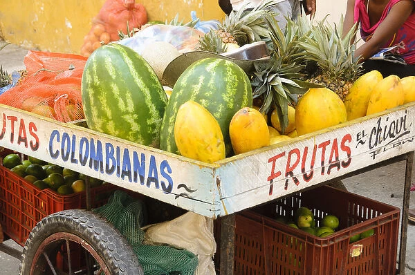 colombia-cartagena-fruit-cart-13949671.jpg